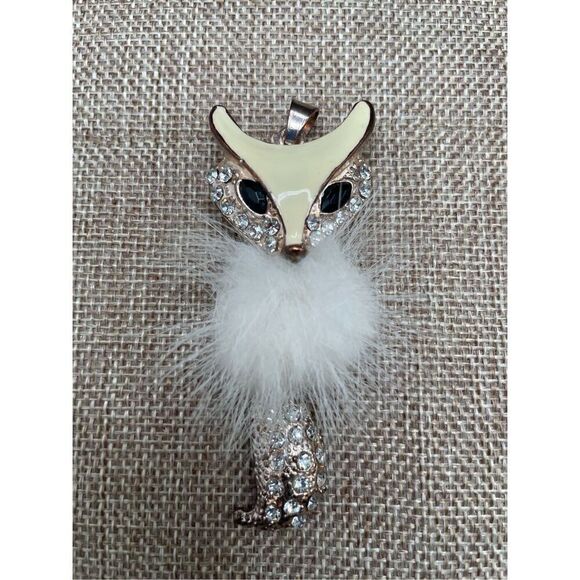 New Furry Fox Bling Pendant Foxy Cleopatra Crystals Gift Idea Collection Piece - Picture 3 of 10